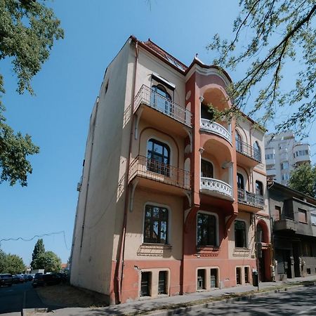 Bluesky Ultra-Central Premium Apartment 오라데아 외부 사진