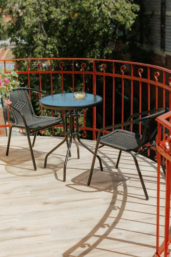 Bluesky Ultra-Central Premium Apartment 오라데아 외부 사진